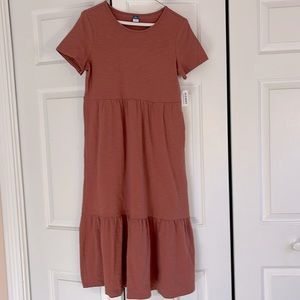 NWT Old Navy tiered cotton jersey midi-dress in petite S.